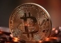 La fiebre del Bitcoin se apodera de Madrid: descubre por qué la criptomoneda conquista a los madrileños.