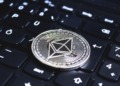 Ethereum en la cuerda floja: la fuga de 800.000 stakers desata alarmas en el mercado