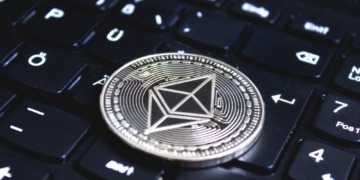 Ethereum en la cuerda floja: la fuga de 800.000 stakers desata alarmas en el mercado