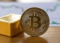 Bitcoin superará al oro en su resplandor, según VanEck