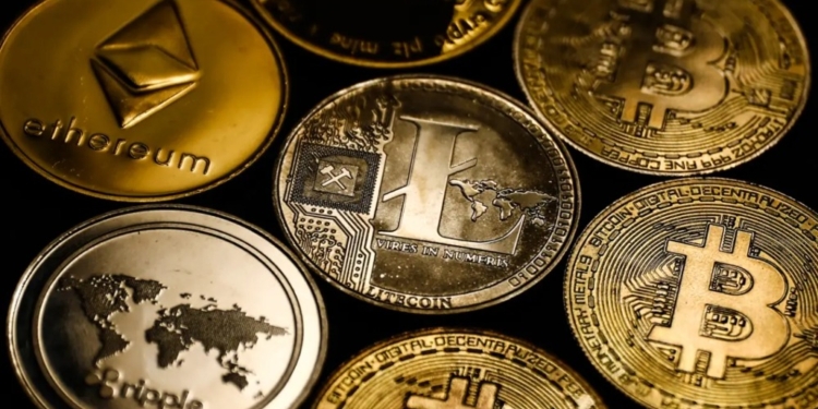 Las altcoins están al borde de superar el mercado bajista más largo de su historia, según Michaël van de Poppe.