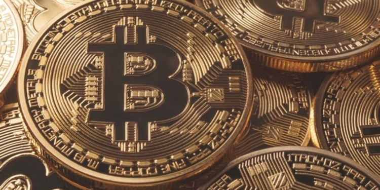 Del derroche al beneficio: ¿cómo cambiaría la vuelta al cole si las familias apostaran por Bitcoin?