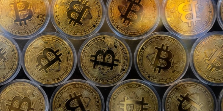 El Bitcoin rompe barreras y alcanza los 112.000 dólares: ¿hasta dónde llegará?