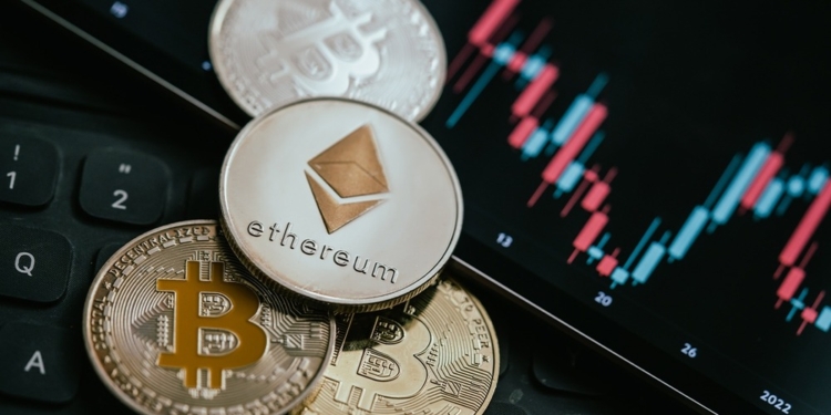 ¿Se avecina un gran impulso en Bitcoin y Ethereum para cerrar el año? Tom Lee revela las claves de la inversión.