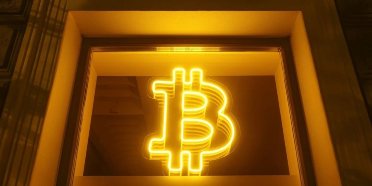 ¿Podría un recorte de tasas de la Fed transformar el mercado de Bitcoin? Así lo analizarán los expertos.