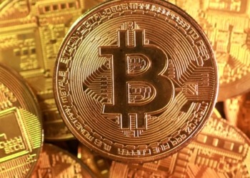 Una misteriosa ballena cripto que adquirió 1.000 bitcoins por tan solo 712.000 euros hace más de 12 años vuelve a la carga: su inversión ahora rozaría los 100 millones.