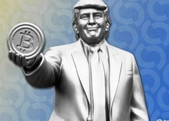 El misterioso destino de la polémica estatua dorada de Trump con un Bitcoin en Washington DC