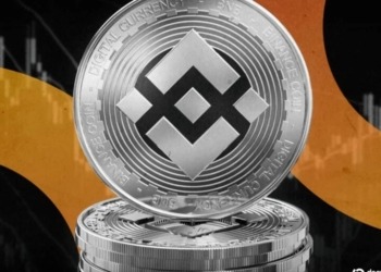El desplome de Bitcoin tras liquidaciones de $1.700 millones, mientras BNB se dispara sin freno.