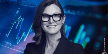 Cathie Wood revela por qué el Bitcoin supera a Ethereum como sistema monetario basado en reglas