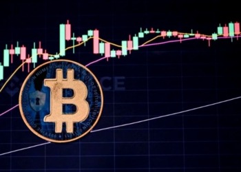 El increíble ascenso del bitcoin: ¿qué factores lo han llevado a superar los 125.000 dólares?