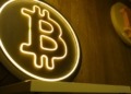 BlackRock lanza un ETF en Bitcoin que rompe récords: cerca de US$100.000 millones en gestión.