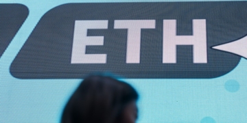 Un desplome de 80.000 millones de dólares siembra dudas entre los inversores en criptomonedas.
