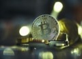 El oscuro horizonte de Bitcoin: ¿qué nuevos desafíos económicos se avecinan?