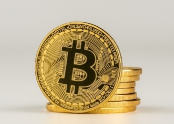 Bitcoin en alza: ¿Qué está detrás del desplome histórico del oro?