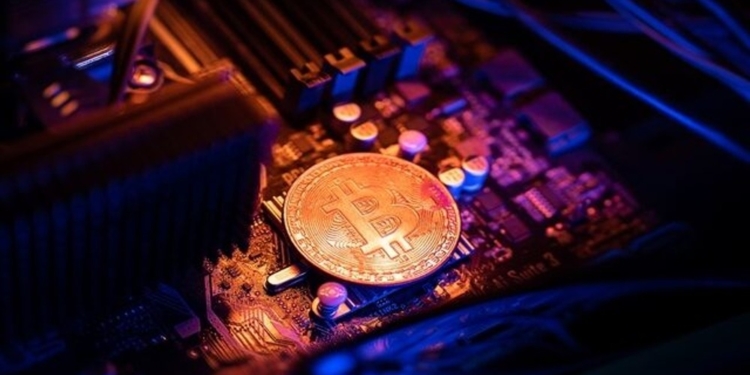 ¿Podrá Bitcoin mantenerse por encima de los 100.000 dólares? Las predicciones de los analistas sorprenden.