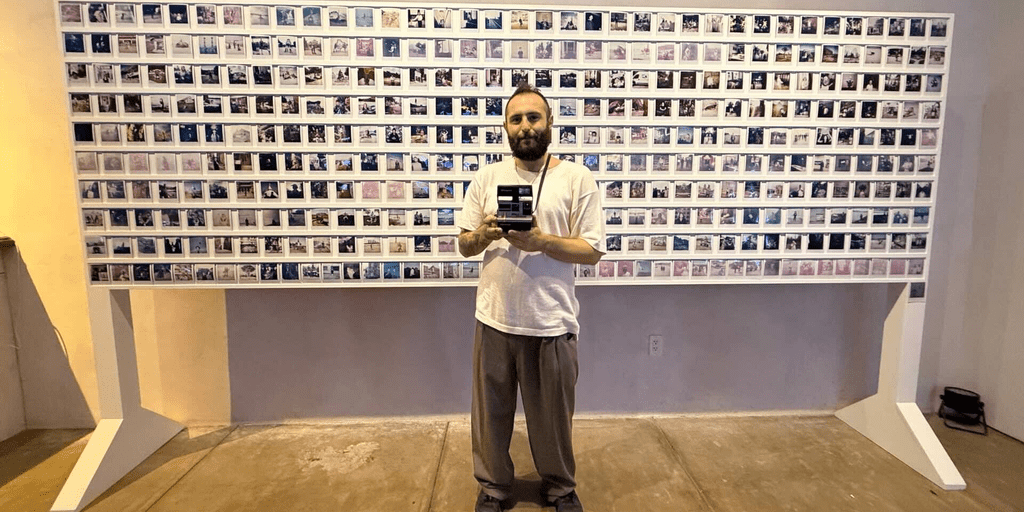 Un Artista Captura un Año de Intimidad Global en 365 Retratos y los Transforma en NFTs Exclusivos en Ethereum 1 Un Artista Captura un Año de Intimidad Global en 365 Retratos y los Transforma en NFTs Exclusivos en Ethereum