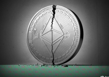 Traders en Pánico: Ethereum y XRP se Desploman Más que Bitcoin 4 Traders en Pánico: Ethereum y XRP se Desploman Más que Bitcoin