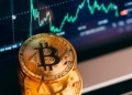 El bitcoin se desploma y se acerca a sus peores cifras del año 9 El bitcoin se desploma y se acerca a sus peores cifras del año