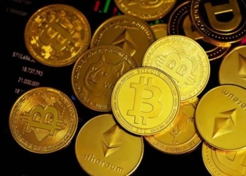 El desplome del bitcoin arrastra al resto de las criptomonedas tras el temor a los riesgos financieros. 4 El desplome del bitcoin arrastra al resto de las criptomonedas tras el temor a los riesgos financieros.