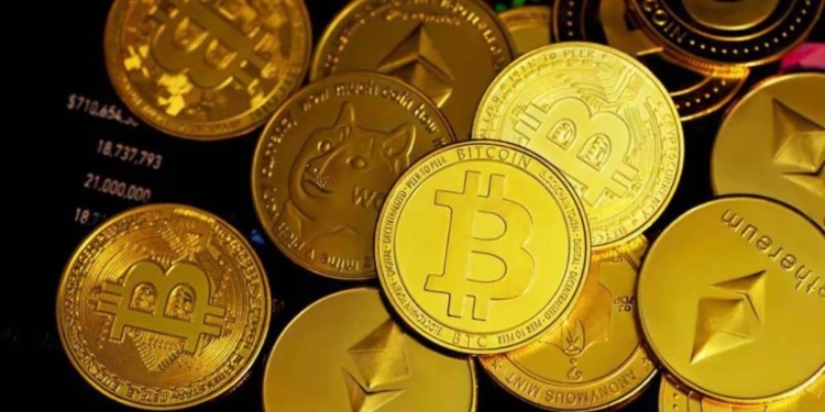 El desplome del bitcoin arrastra al resto de las criptomonedas tras el temor a los riesgos financieros. 1 El desplome del bitcoin arrastra al resto de las criptomonedas tras el temor a los riesgos financieros.
