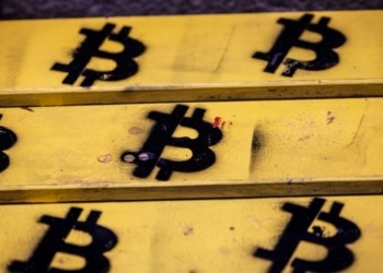 Los inversores en ETF de bitcoin enfrentan pérdidas tras caer por debajo de los 89.600 dólares.