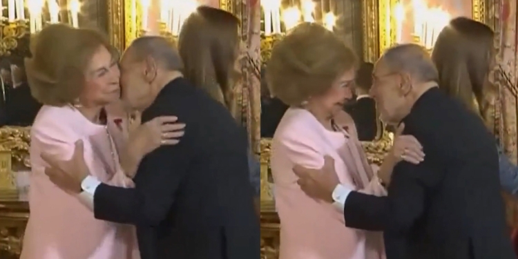 Javier Solana sorprende a doña Sofía en el Toisón de Oro, dejando a Leonor atónita. 1 Javier Solana sorprende a doña Sofía en el Toisón de Oro, dejando a Leonor atónita.