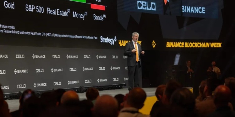 Michael Saylor sugiere que Strategy podría liquidar sus bitcoins para satisfacer a los inversores