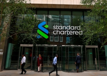 Standard Chartered sorprende al reducir drásticamente su pronóstico sobre el bitcoin 3 Standard Chartered sorprende al reducir drásticamente su pronóstico sobre el bitcoin