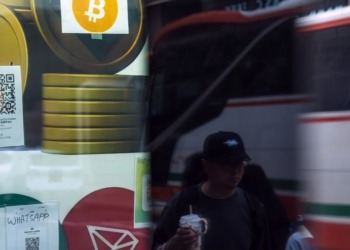 El bitcoin se hunde por debajo de los 90.000 dólares tras la decisión de la Fed sobre las tasas de interés. 3 El bitcoin se hunde por debajo de los 90.000 dólares tras la decisión de la Fed sobre las tasas de interés.