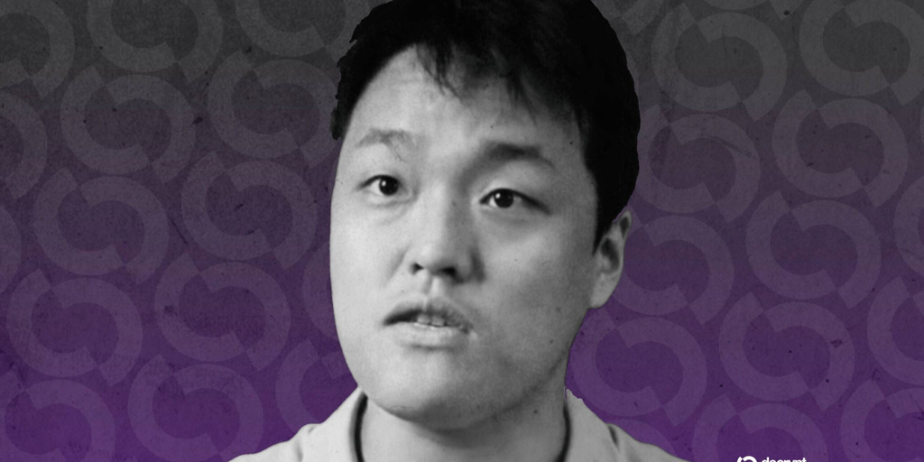 Juez impone 15 años de cárcel a Do Kwon tras conocer desgarradoras cartas de víctimas de suicidios y ruinas financieras. 1 Juez impone 15 años de cárcel a Do Kwon tras conocer desgarradoras cartas de víctimas de suicidios y ruinas financieras.