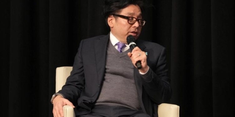 Tom Lee desvela la verdad detrás de las proyecciones de bitcoin de Fundstrat en X