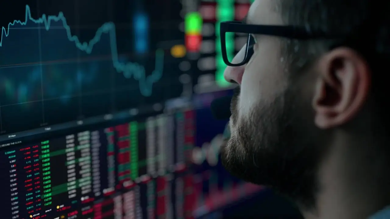 Morgan Stanley da un paso audaz: pide permisos para ETFs de Bitcoin y Solana ante la SEC 1 Morgan Stanley da un paso audaz: pide permisos para ETFs de Bitcoin y Solana ante la SEC