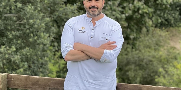 La irresistible conexión entre Nacho Solana y las croquetas: ¿por qué el 99% de sus clientes las elige? 1 La irresistible conexión entre Nacho Solana y las croquetas: ¿por qué el 99% de sus clientes las elige?
