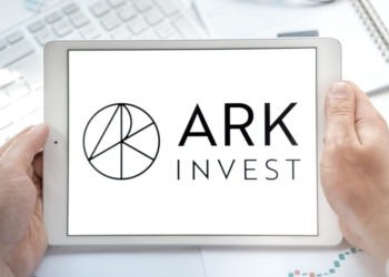 Cathie Wood reafirma su optimismo sobre el futuro del bitcoin y revela los secretos de la innovación.