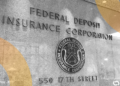La FDIC Revela Estrategias y Costos Legales en su Ataque a la Industria Cripto