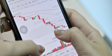 Bitcoin en la cuerda floja: ¿se aproxima un criptoinvierno o una fuga de pequeños inversores?