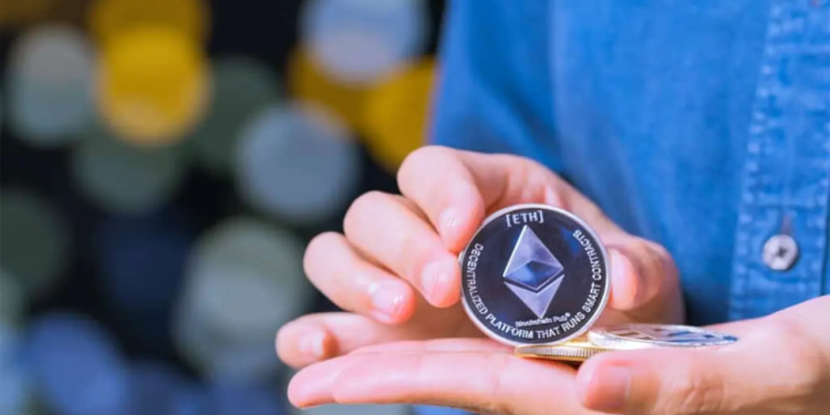 BlackRock impulsa su ETF de Ethereum con staking tras realizar una notable inversión