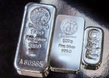 La plata al filo del colapso: un gráfico revive el patrón del Bitcoin de 2017