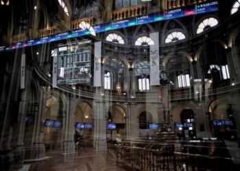 El Ibex se aferra a Telefónica y Endesa mientras la IA y el bitcoin capturan su atención