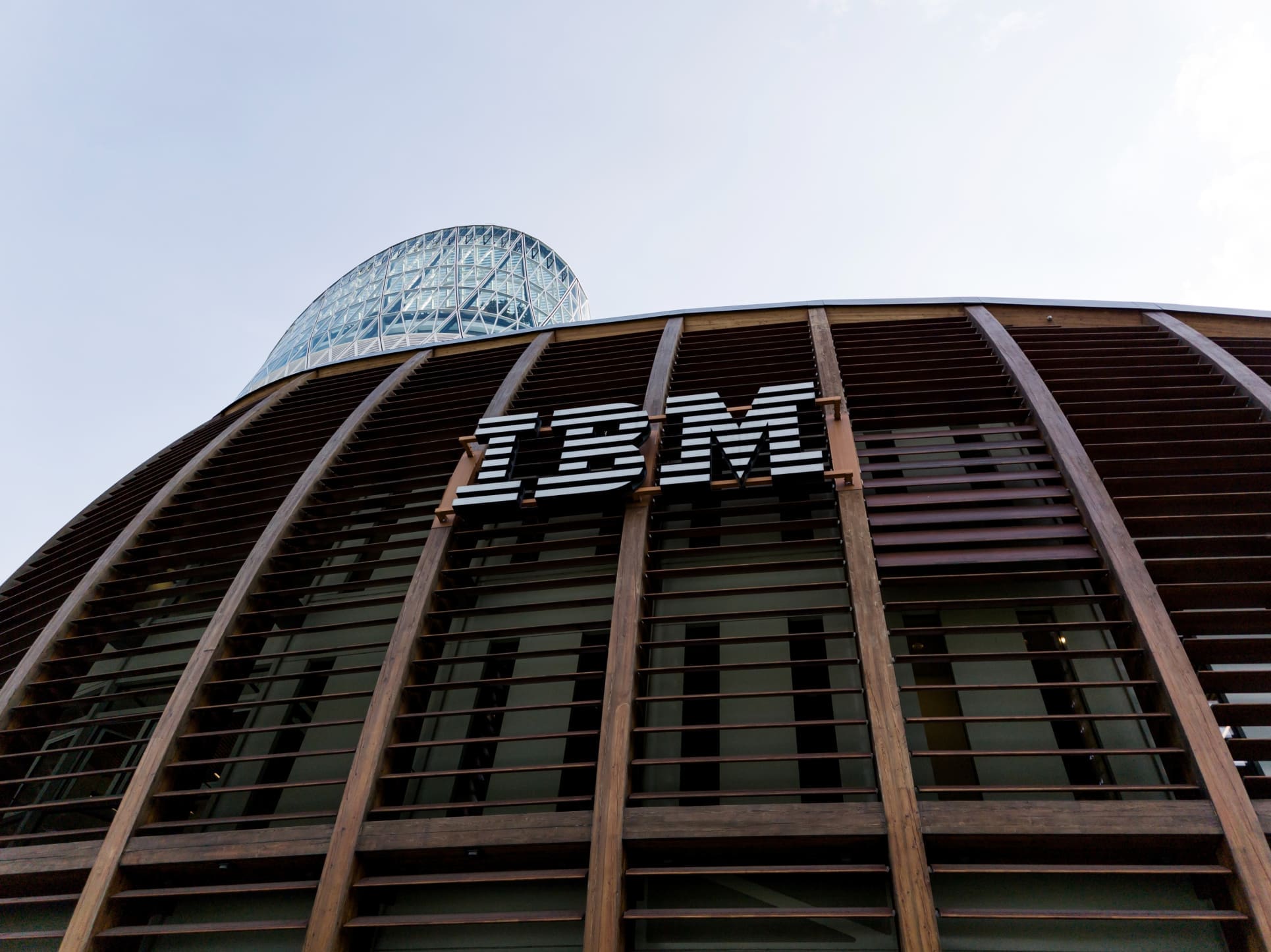 La IA provoca el mayor batacazo de IBM desde 2000: acciones se hunden un 13% 1 La IA provoca el mayor batacazo de IBM desde 2000: acciones se hunden un 13%