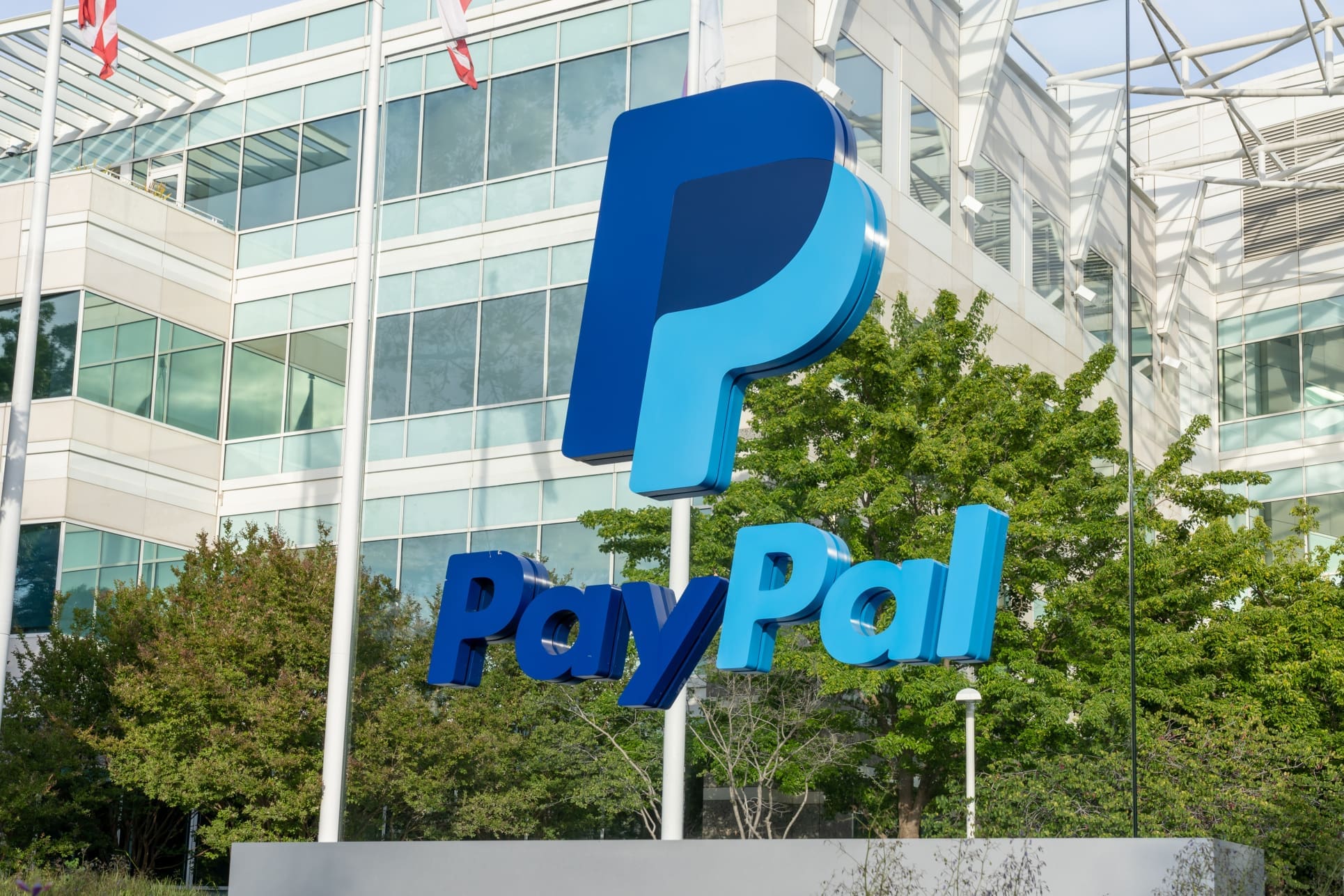 ¿Stripe a punto de comprar PayPal? La megaoperación multimillonaria que puede sacudir el mundo fintech