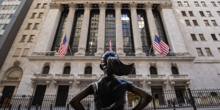 Wall Street apuesta por las criptomonedas en silencio, ¿por qué el mercado no lo nota?