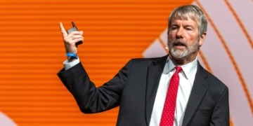 Ámsterdam estrena acciones respaldadas por Bitcoin: ¿revolución o riesgo para el mercado?