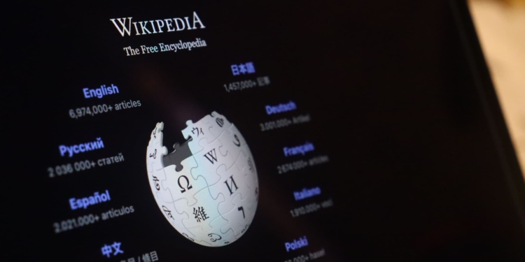 El fundador de Wikipedia proclama el fracaso de Bitcoin y vaticina su desplome por debajo de 10.000 dólares