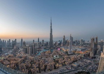 La noche en que Dubái dejó de ser intocable: misiles iraníes sacuden la ciudad