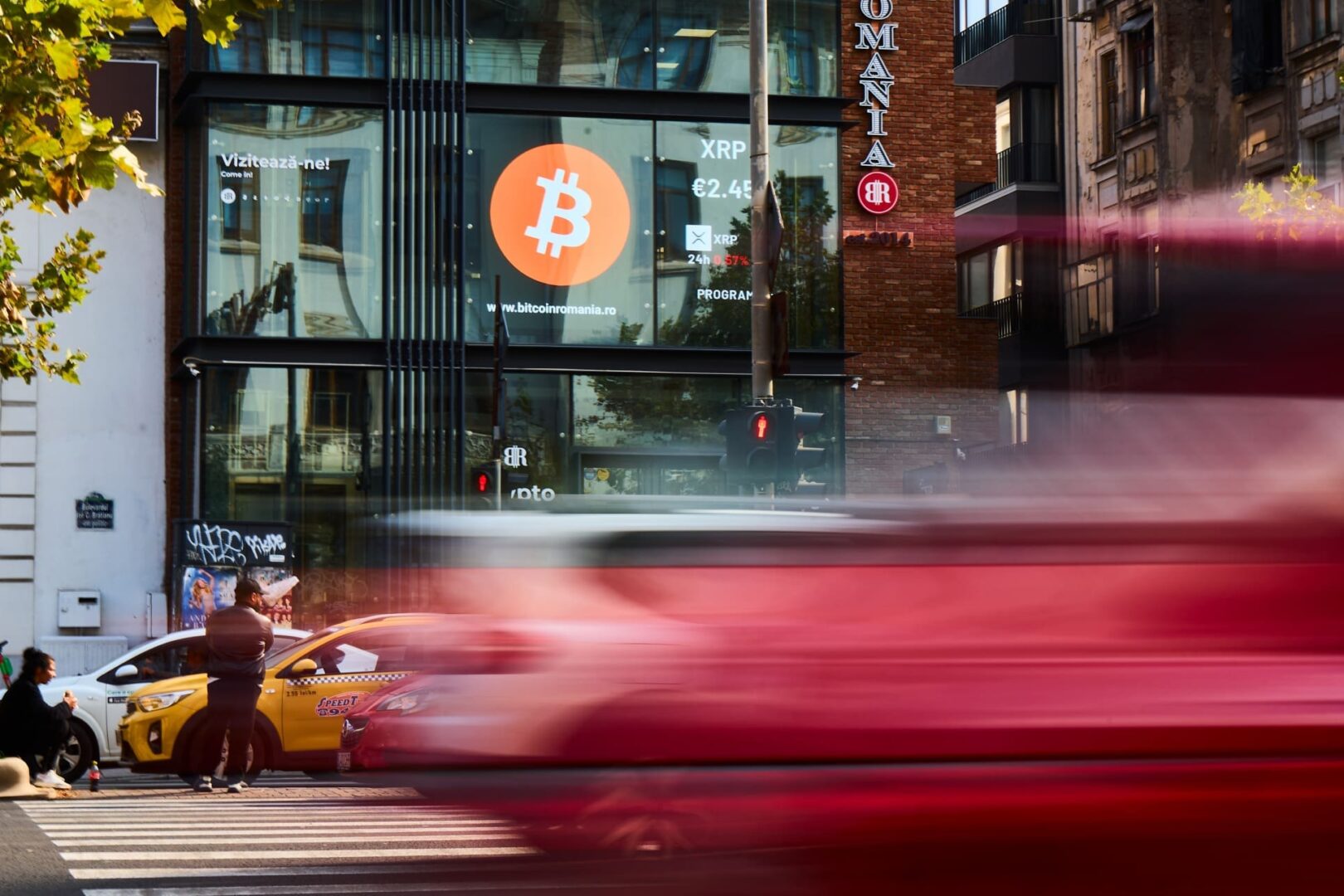 El enigma cripto: resisten al colapso bursátil mientras el petróleo se dispara