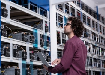 Cómo Riot alcanzó 647 millones de ingresos mientras la mayoría de mineros de Bitcoin se hundían