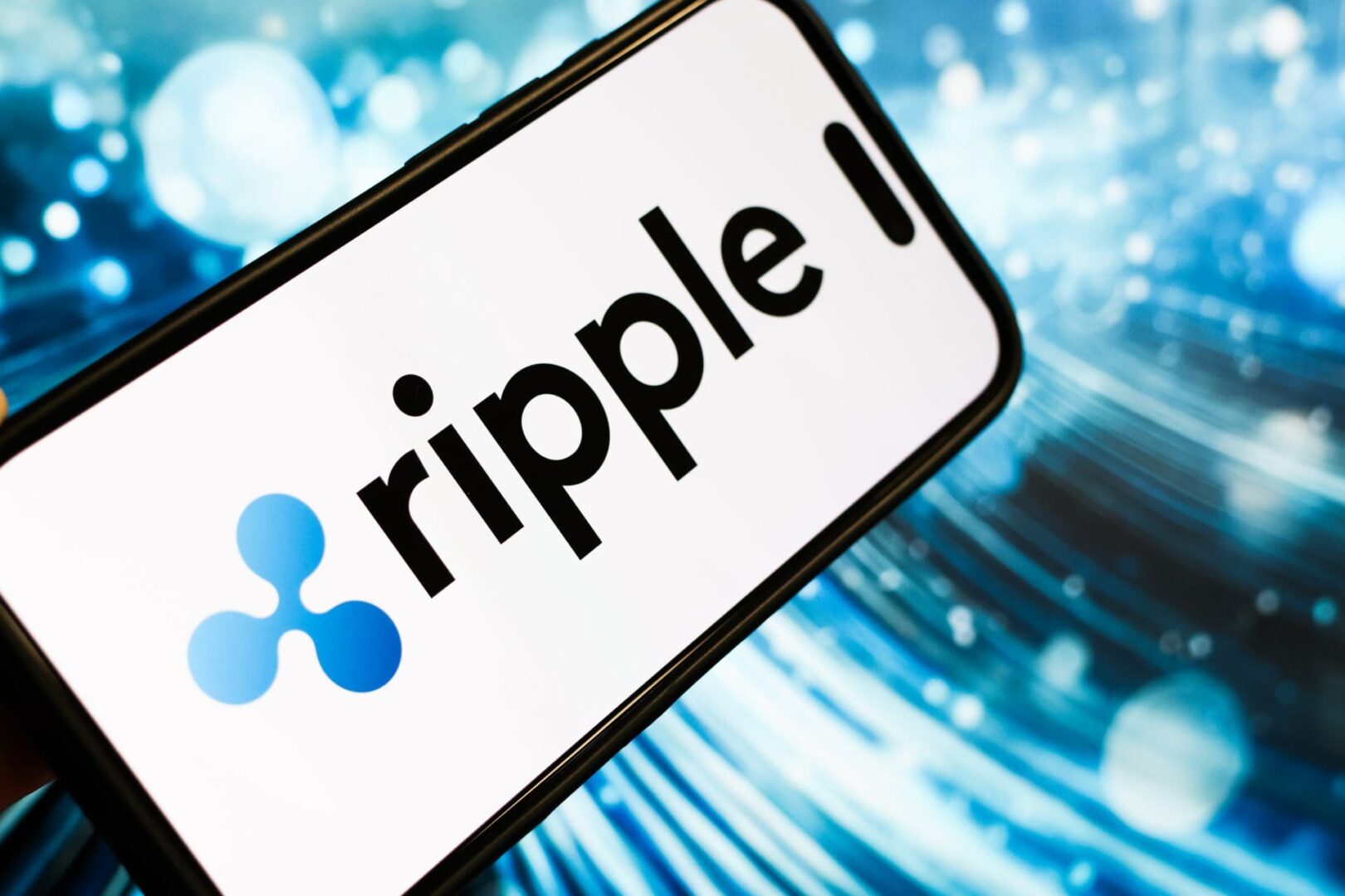 Tres inteligencias artificiales apuestan por el futuro de XRP: ¿boom o desplome en 12 meses?