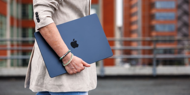 Apple fusiona iPhone y portátil: nueva MacBook desde 699 euros impulsada por chip de iPhone