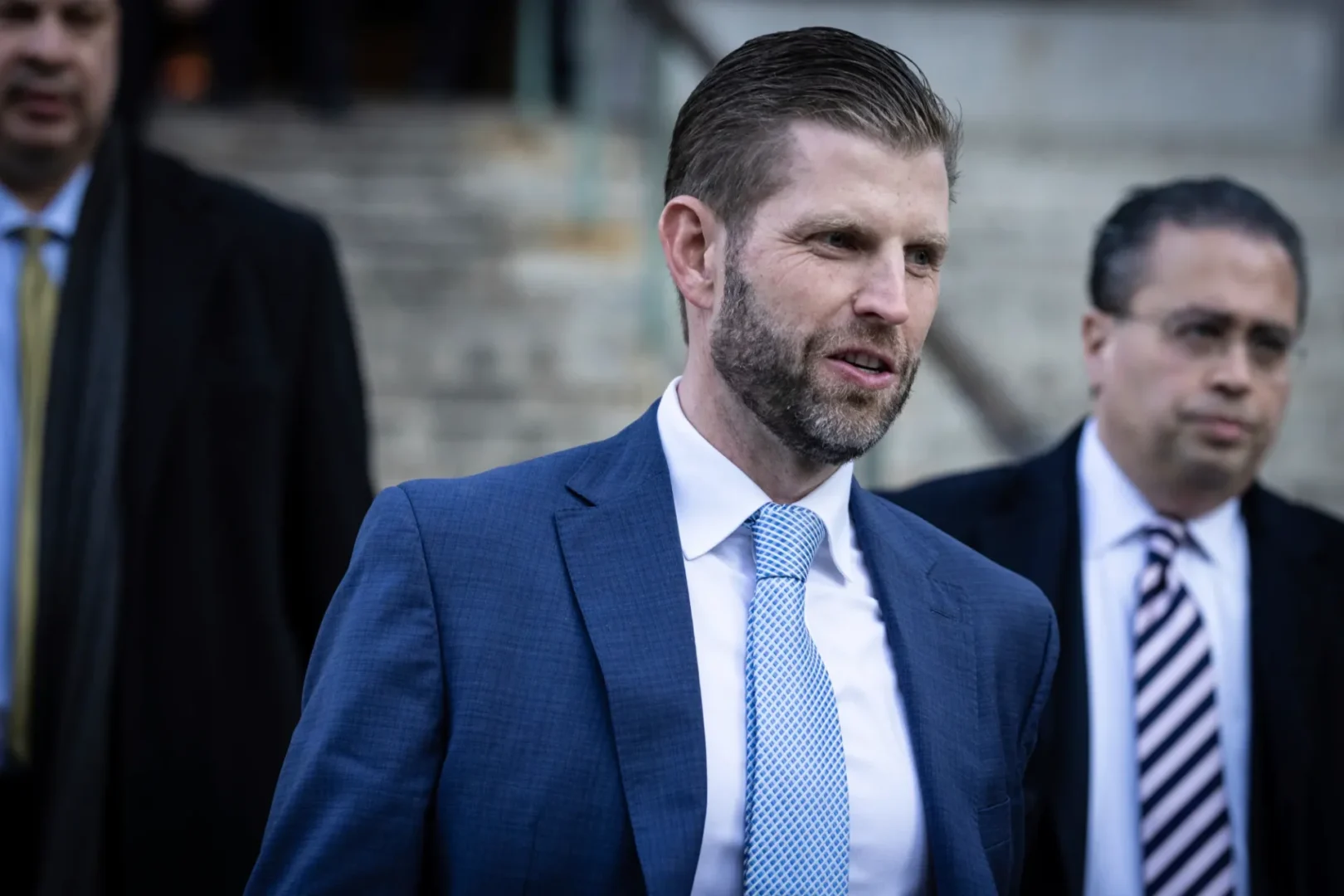 Eric Trump acusa a la banca de bloquear deliberadamente los intereses de las stablecoins: ¿qué se esconde detrás?